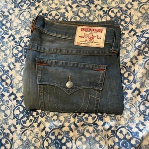 True Religion Size 40 - Boot Cut